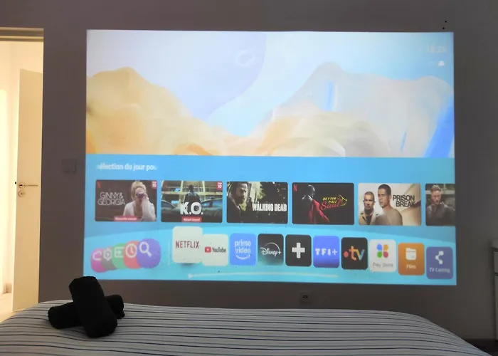 Cinelux - Entier - Parking Gratuit *