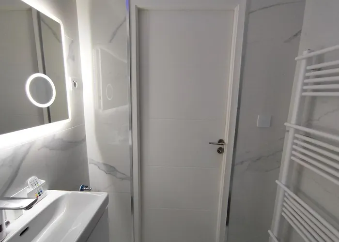 Cinelux - Entier - Parking Gratuit Apartmán *