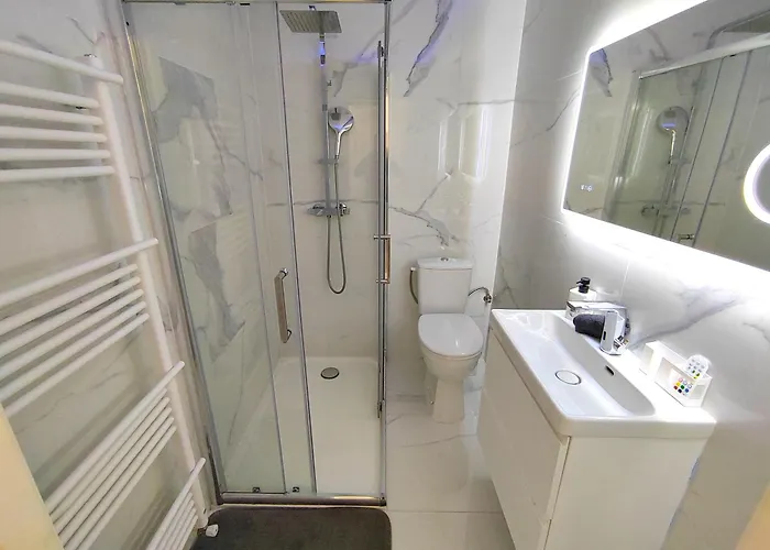 Cinelux - Entier - Parking Gratuit